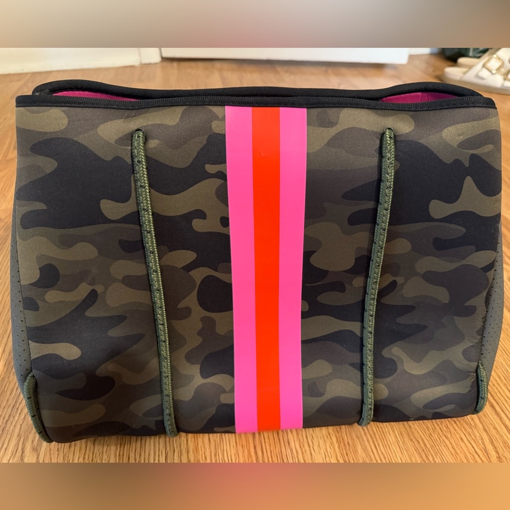 HAUTE SHORE Camouflage Tote with Pink and Red Stripes